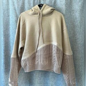 Women's Twenty Montreal Hoodie Medium NWT